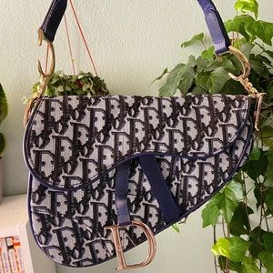 christian dior saddlebag in navy blue 💙